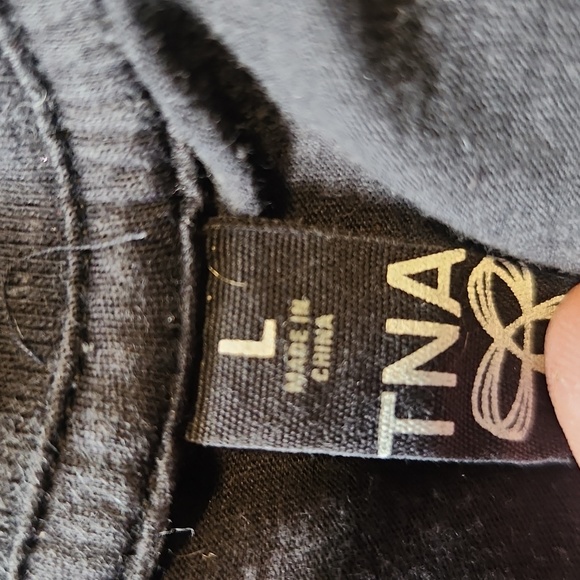 TNA t-shirt - Picture 2 of 2